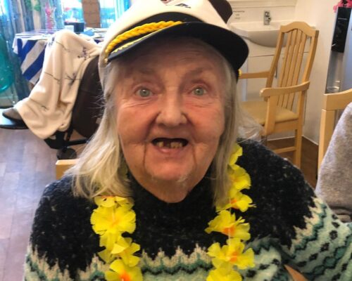 Whitecliff resident in sailor's hat