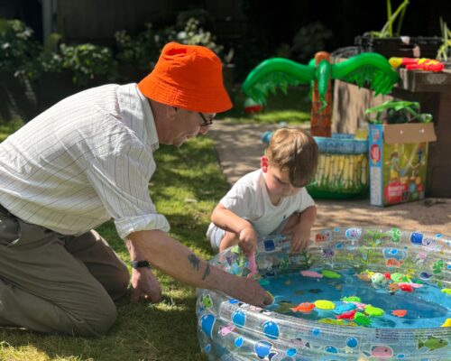 Glow Baby visits to the homes for a parent and child play group